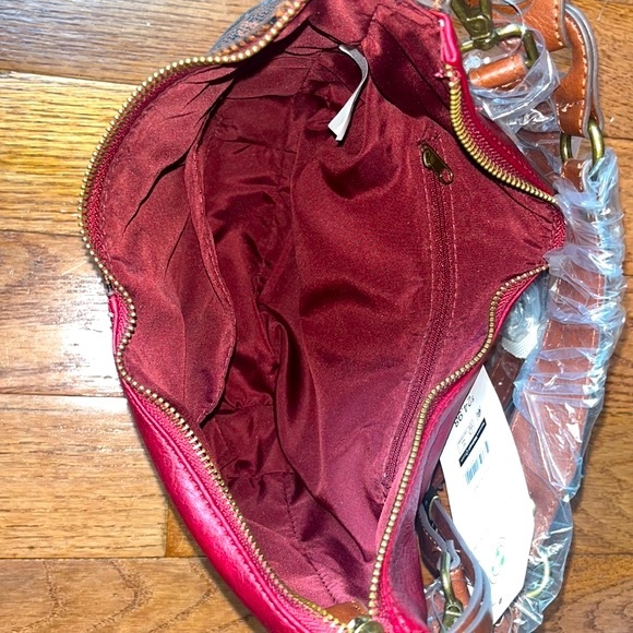 NWT red/snake print shoulder/ crossbody bag - Picture 8 of 10
